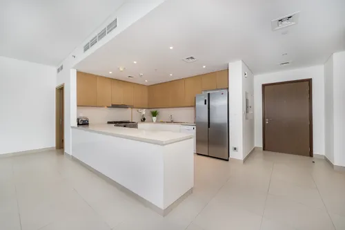 3 Bedrooms Apartment in 5242 Tower 2