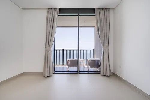 3 Bedrooms Apartment in 5242 Tower 2