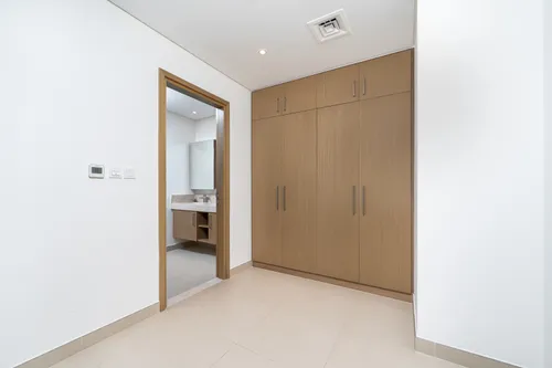 3 Bedrooms Apartment in 5242 Tower 2