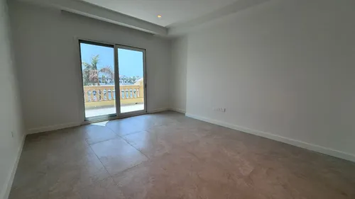 3 Bedrooms Apartment in Marina Residences 3