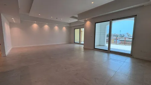 3 Bedrooms Apartment in Marina Residences 3