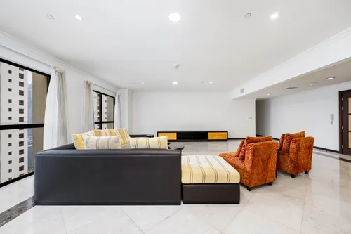 3 Bedrooms Apartment in Murjan 4