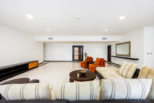 3 Bedrooms Apartment in Murjan 4