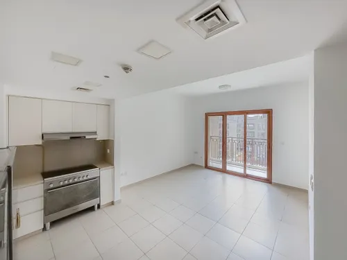 Unfurnished | 5th Floor | Pool View | Spacious