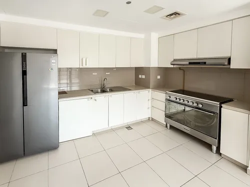 2 Bedrooms Apartment in Zahra Breeze Apartments 4A