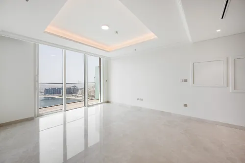 3 Bedrooms Apartment in Palace Beach Residence