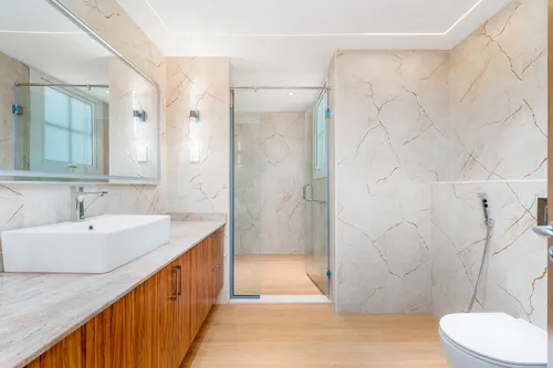 3 Bedrooms Apartment in Marina Residences 6