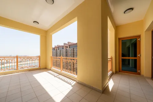 3 Bedrooms Apartment in Marina Residences 6