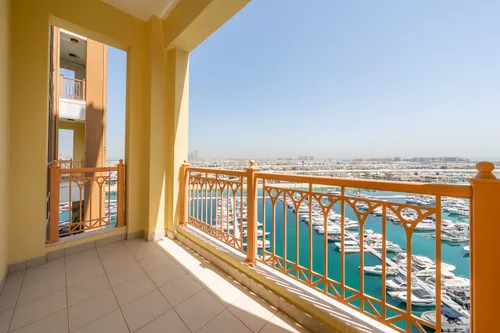 3 Bedrooms Apartment in Marina Residences 6