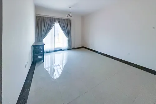 2 Bedrooms Apartment in Pantheon Boulevard