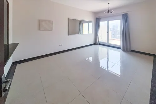 2 Bedrooms Apartment in Pantheon Boulevard