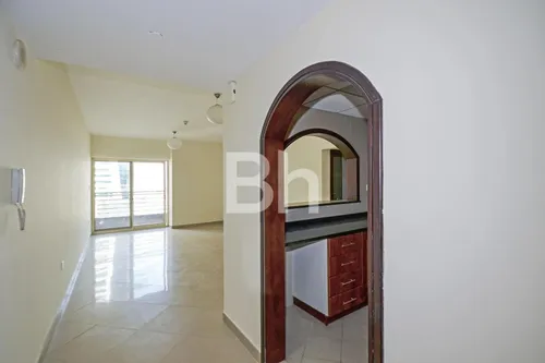 2 Bedrooms Apartment in Icon Tower 1