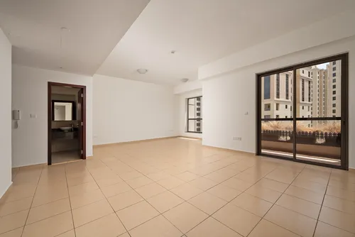 Upgraded Kitchen | Vacant | Unfurnished