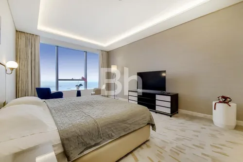 Apartment in The Palm Tower