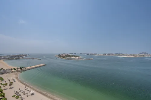 3 Bedrooms Apartment in Beach Isle
