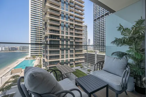 3 Bedrooms Apartment in Beach Isle