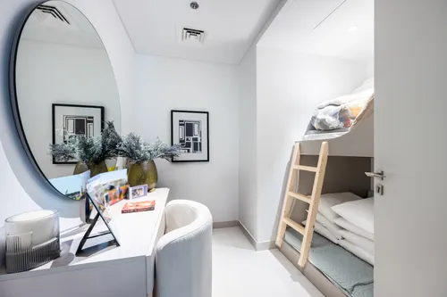 3 Bedrooms Apartment in Beach Isle