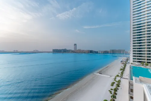 3 Bedrooms Apartment in Beach Isle Tower 1