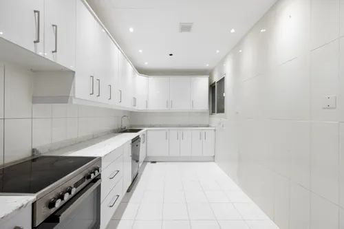4 Bedrooms Apartment in Horizon Tower