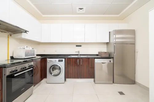 2 Bedrooms Apartment in Marina Arcade Tower