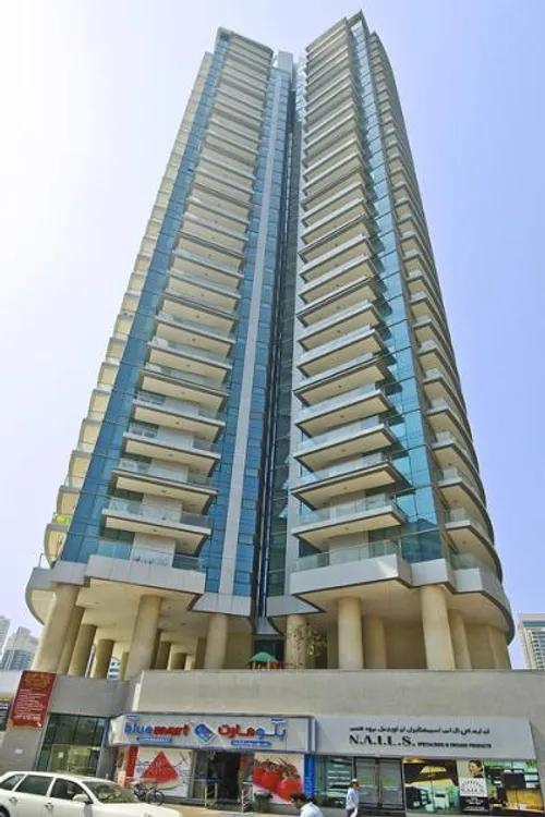 2 Bedrooms Apartment in Marinascape Oceanic