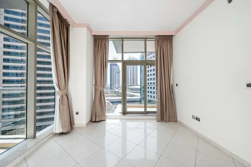 2 Bedrooms Apartment in Marinascape Oceanic