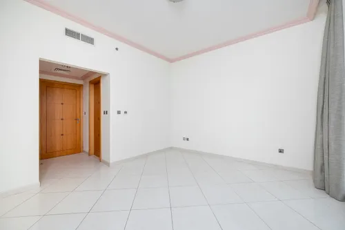 2 Bedrooms Apartment in Marinascape Oceanic