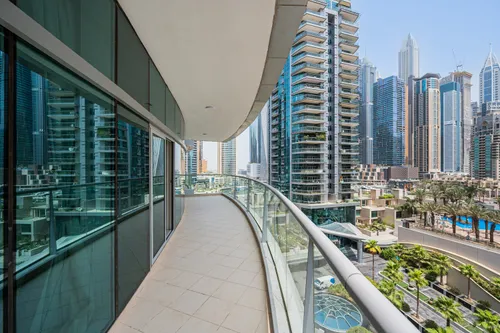 2 Bedrooms Apartment in Marinascape Oceanic