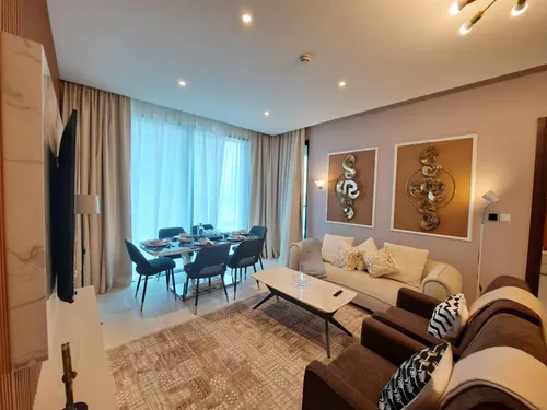 2 Bedrooms Apartment in Waves Grande