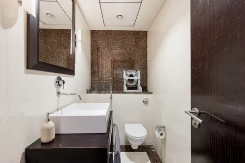 2 Bedrooms Apartment in Green Lakes 3