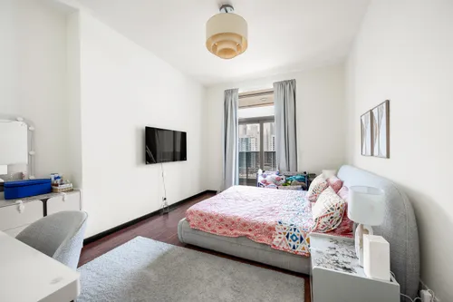 2 Bedrooms Apartment in Green Lakes 3
