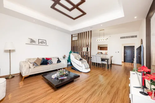 2 Bedrooms Apartment in Green Lakes Towers