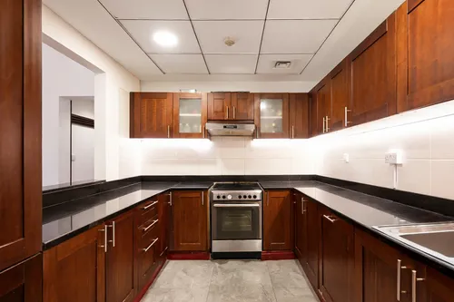2 Bedrooms Apartment in Green Lakes Towers