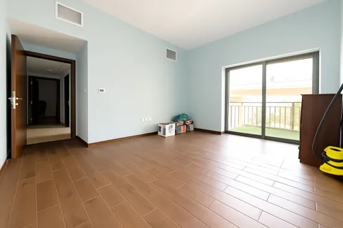 2 Bedrooms Apartment in Azizi Orchid
