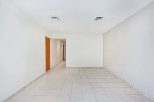 3 Bedrooms Apartment in Al Sidir 1