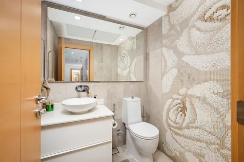 2 Bedrooms Apartment in Blakely Tower