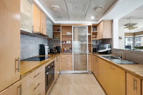 2 Bedrooms Apartment in Blakely Tower