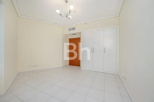 2 Bedrooms Apartment in 21st Century Tower