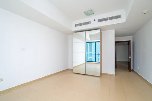 2 Bedrooms Apartment in Jumeirah Bay X1
