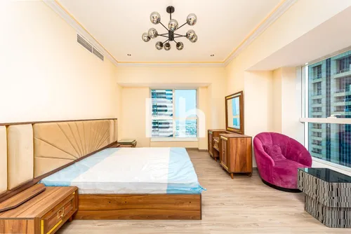 4 Bedrooms Apartment in Elite Residence