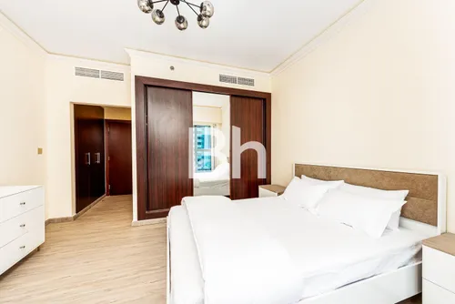 4 Bedrooms Apartment in Elite Residence