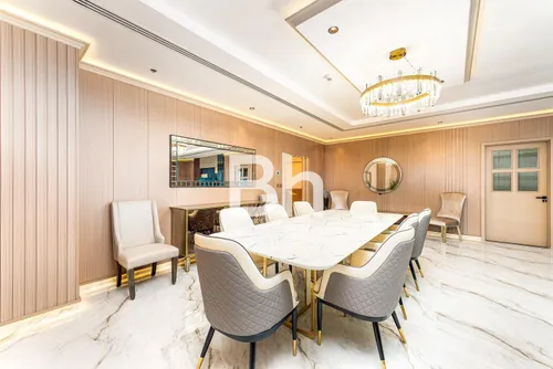 4 Bedrooms Apartment in Elite Residence
