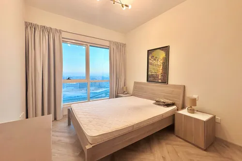 1 Bedroom Apartment in Lake Point Tower