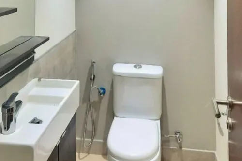 1 Bedroom Apartment in Lake Point Tower