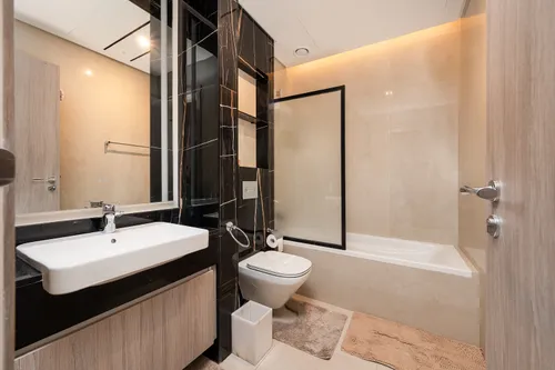2 Bedrooms Apartment in Me Do Re Tower