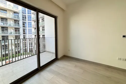 Apartment in Azizi Pearl