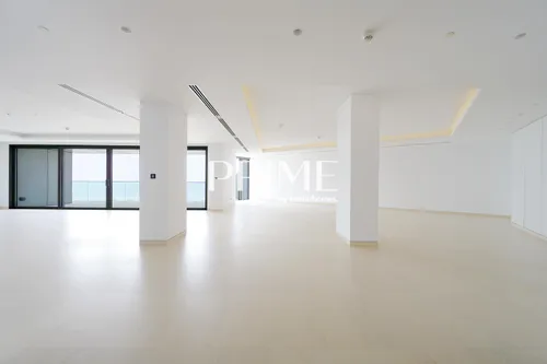 5 Bedrooms Apartment in Mansion 6