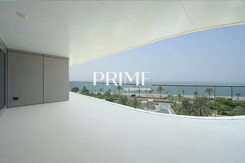 5 Bedrooms Apartment in Mansion 6