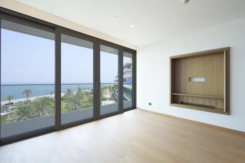 5 Bedrooms Apartment in Mansion 6