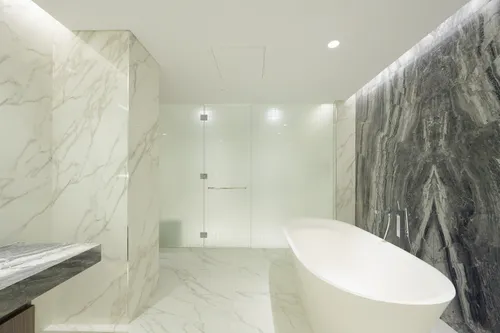5 Bedrooms Apartment in Mansion 6